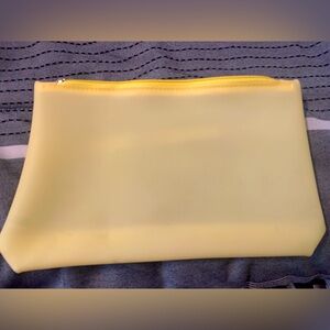 FREE w/$50 purchase || Sephora makeup bag